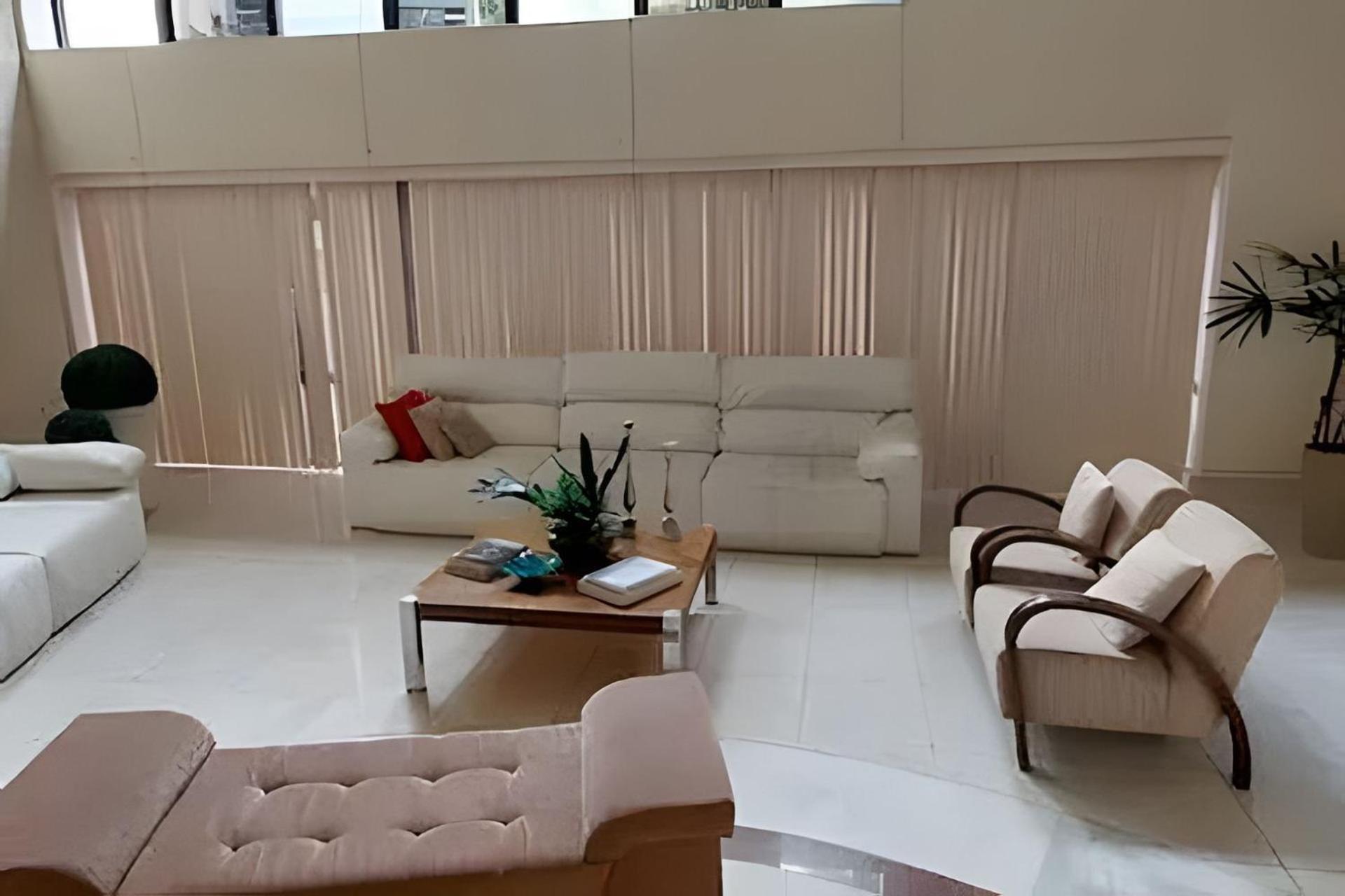 Pompeu Loureiro 99 - One Flat Apartment