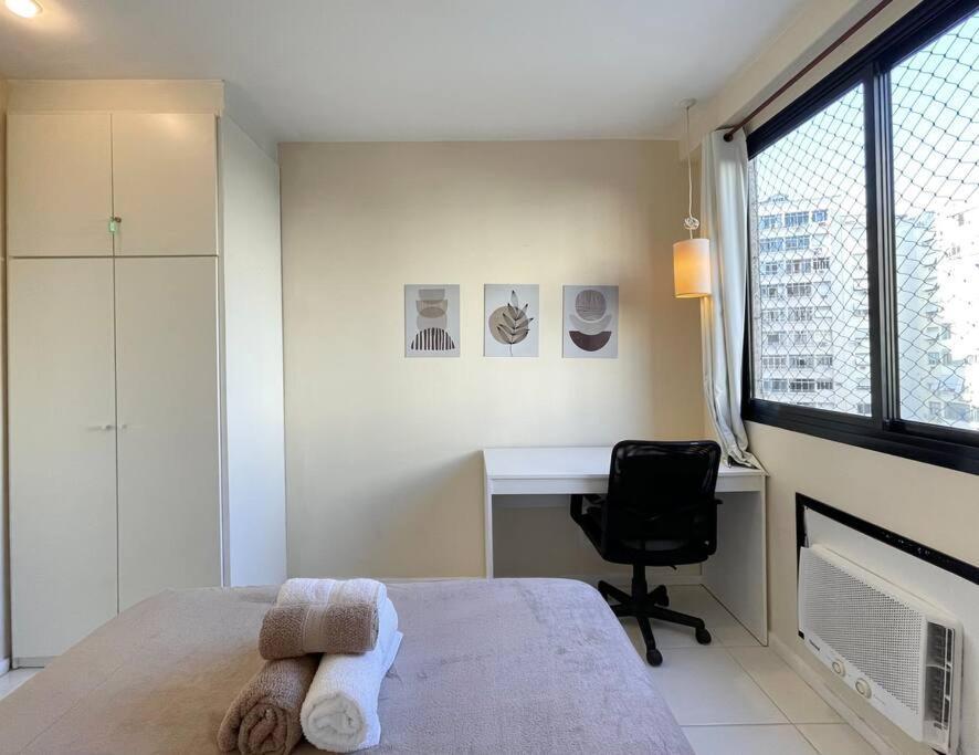 Pompeu Loureiro 99 - One Flat Apartment