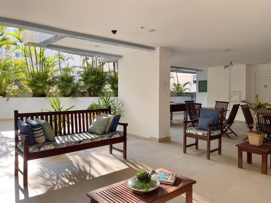 Pompeu Loureiro 99 - One Flat Apartment *